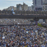 Argentina soccer team abandons parade amid swarms of people