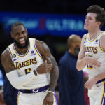 Lakers overcome Davis' absence to beat reeling Wizards