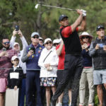 Column: Tiger has shots and a limp to keep everyone guessing