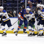Blues hold off Islanders rally, win 7-4
