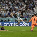 Álvarez surges, scores, carries Argentina to World Cup final