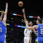 McCollum scores 40, Pelicans top Spurs 126-117 to end skid