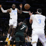 Celtics blow big lead, rally back, beat Lakers 122-118 in OT