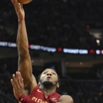 Mitchell scores 23, Cavs blast Jazz, improve to 15-2 at home