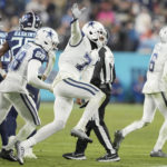 Prescott has 2 TD passes, Cowboys top banged-up Titans 27-13