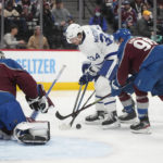 Michael Bunting scores 2, Maple Leafs top Avalanche 6-2