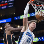 Murray hits winning free throws, Hawks end Magic's streak