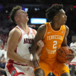 No. 9 Arizona outlasts No. 6 Tennessee in physical 75-70 win