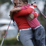 Woods and son hobble to a 59 and are 2 back of Team Thomas