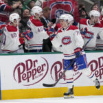 Johnston's late goal pushes Stars to 4-2 win over Canadiens