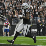 Chandler Jones' return gives Raiders win over Patriots