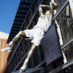 Mavs unveil Nowitzki statue before Christmas game vs. Lakers