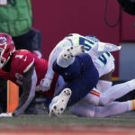 Chiefs dump Seahawks 24-10, stay tied for AFC's best record