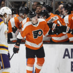 Cates, Flyers snap Kings' unbeaten streak with 4-2 win