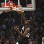 Clippers use full roster to rout Hornets 126-105