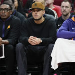 Green scores 26, Rockets beat slumping Suns in Silas' return