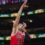 Ayo Dosunmu beats buzzer, Bulls beat Hawks 110-108