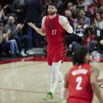 Nurkic rallies Blazers past Hornets on Lillard's big night