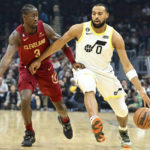 Mitchell scores 23, Cavs blast Jazz, improve to 15-2 at home
