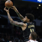Randle stays hot, scores 33 as Knicks top Hornets 121-102