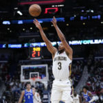 McCollum scores 40, Pelicans top Spurs 126-117 to end skid
