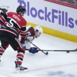 Raddysh scores in third as Blackhawks beat Avalanche 3-2