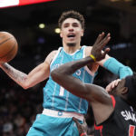 Siakam scores 35, Raptors beat Hornets for 3rd straight win