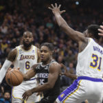 LeBron James scores 37 points, Lakers beat Kings 136-134