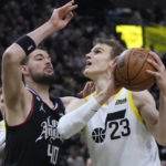 Lauri Markkanen returns to help Jazz rout Clippers