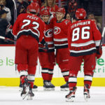 Saros stops record 64 shots as Predators beat Hurricanes