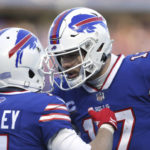 Bills hang on for 34-31 wild-card win over Dolphins