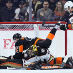 Flyers rebound from worst loss of season, beat Ducks 5-2
