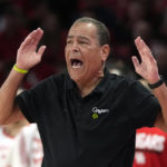 Dunn scores 16, Temple defeats No. 1 Houston 56-55