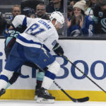 Lightning snap Kraken's 8-game win streak with 4-1 victory