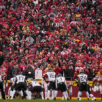 Chiefs, led by hobbled Mahomes, beat Jags 27-20 in playoffs