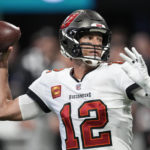 Bucs' Brady breaks own NFL mark for completions in a season