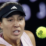 No. 1 Swiatek eases by Osorio; No. 3 Pegula advances