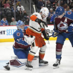 Vatrano's hat trick, big 3rd period help Ducks stun Avs 5-3