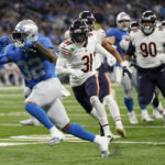 Lions rout Bears 41-10 and take playoff hopes to Green Bay