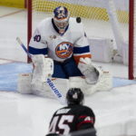 Giroux lifts Senators to 2-1 win over struggling Islanders