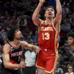 Lillard scores 42 as Trail Blazers beat Hawks 129-125