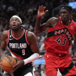 Blazers lose 7th straight on road, Raptors win 117-105