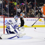Tavares, Marner lead Maple Leafs to 6-2 win over Flyers