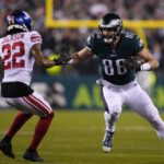 Busted first down chain slows Giants-Eagles playoff game