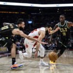 Siakam has 28 points, Raptors beat slumping Hornets 132-120