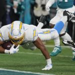 Lawrence rallies Jaguars from 27 down to beat Chargers 31-30