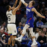 Gobert, Timberwolves beat short-handed Clippers 128-115