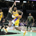 James pours in 43 as Lakers hold off Hornets, 121-115