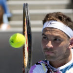 Andy Murray tops Berrettini in 5-set epic at Australian Open