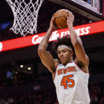 Knicks get 1st win in Canada since '15, beat Raptors 112-108